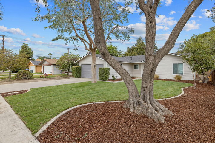 Property Photo:  4024 W Howard Avenue  CA 93277 