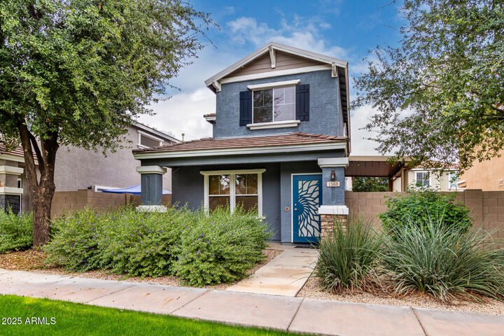 Property Photo:  1560 S Owl Drive  AZ 85296 