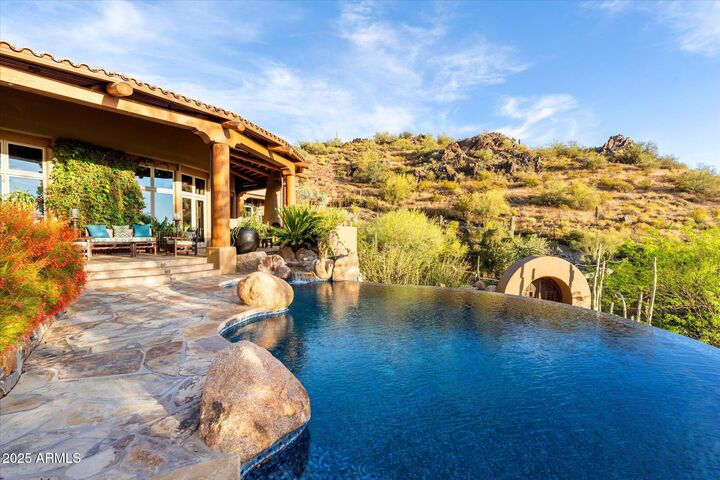 Property Photo:  10500 E Lost Canyon Drive 17  AZ 85255 