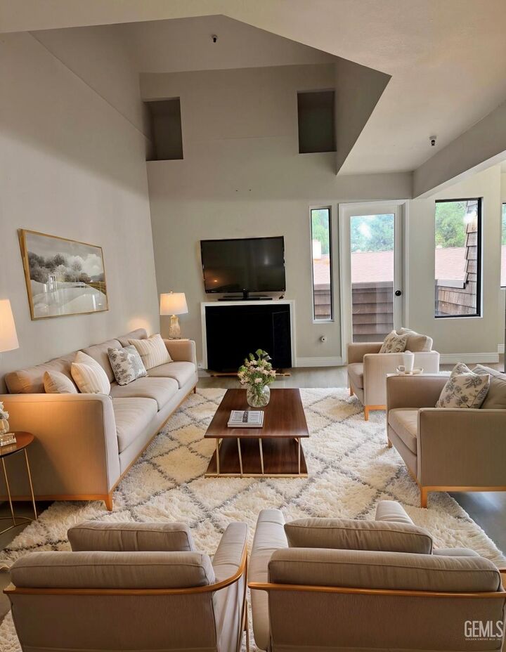 Property Photo:  700 New Stine Road 14  CA 93309 