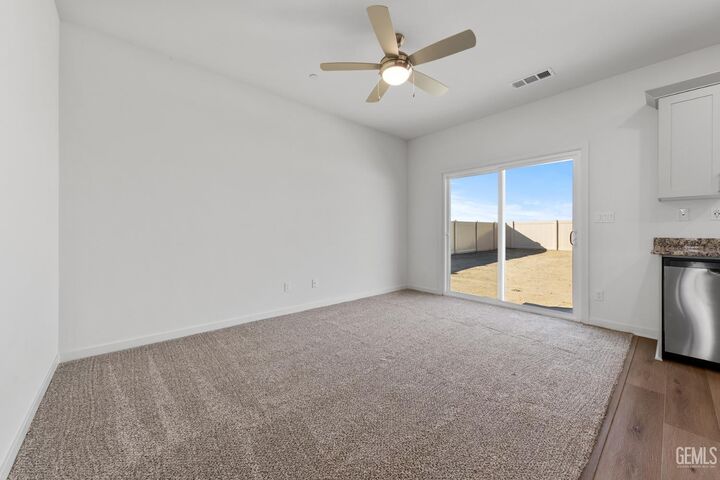 Property Photo:  7906 Blueberry Avenue  CA 93313 