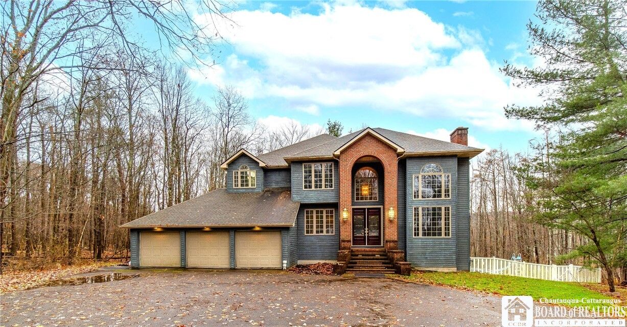 Property Photo:  1 Whisper Lane  NY 14701 