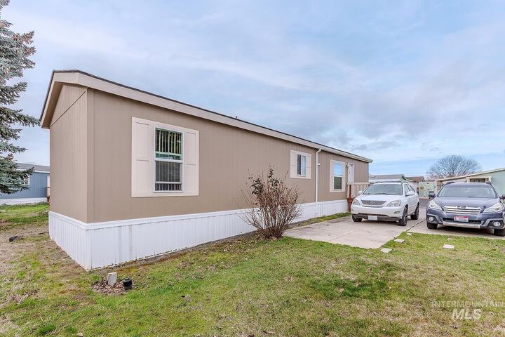 Property Photo:  2015 6th Ave 313  WA 99403 