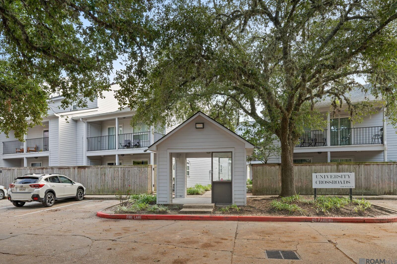Property Photo:  3330 Willard St #204  LA 70802 