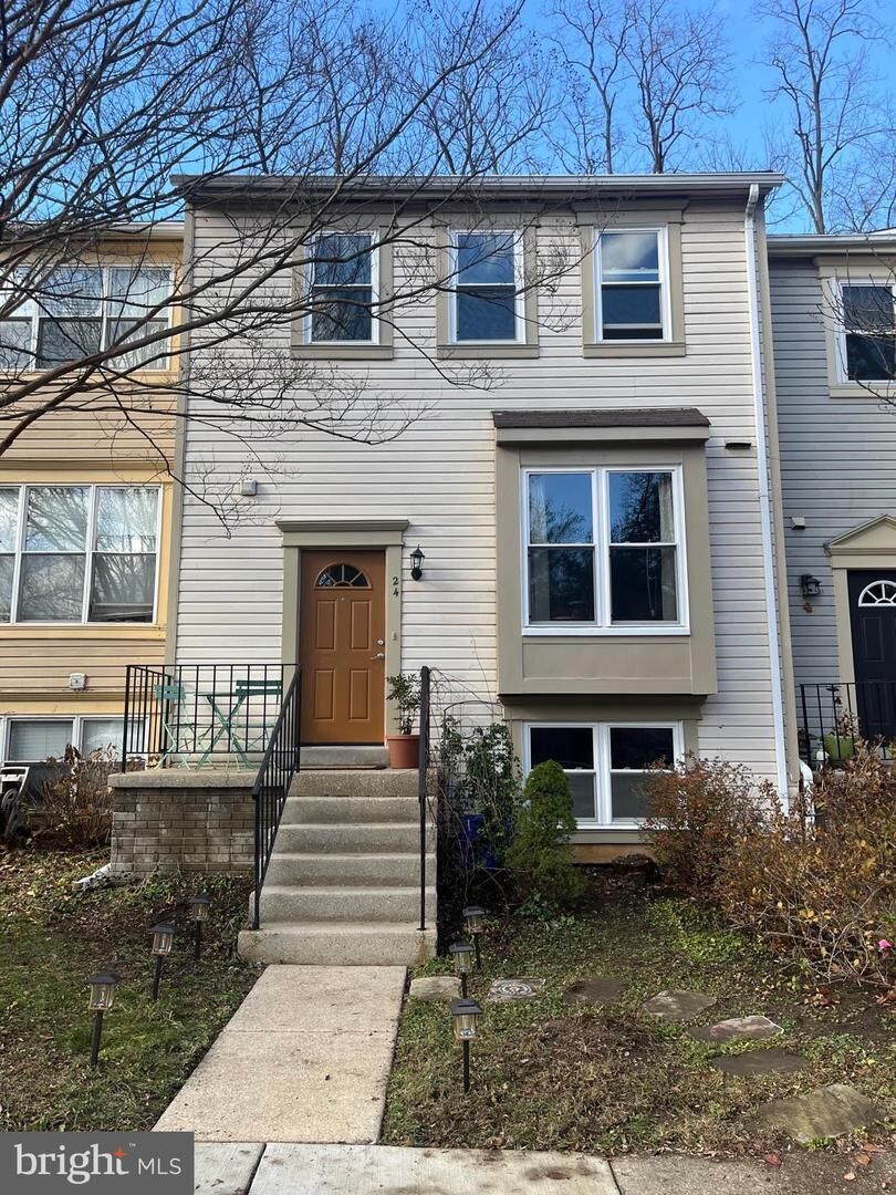 Property Photo:  24 Kinsman View Circle  MD 20901 