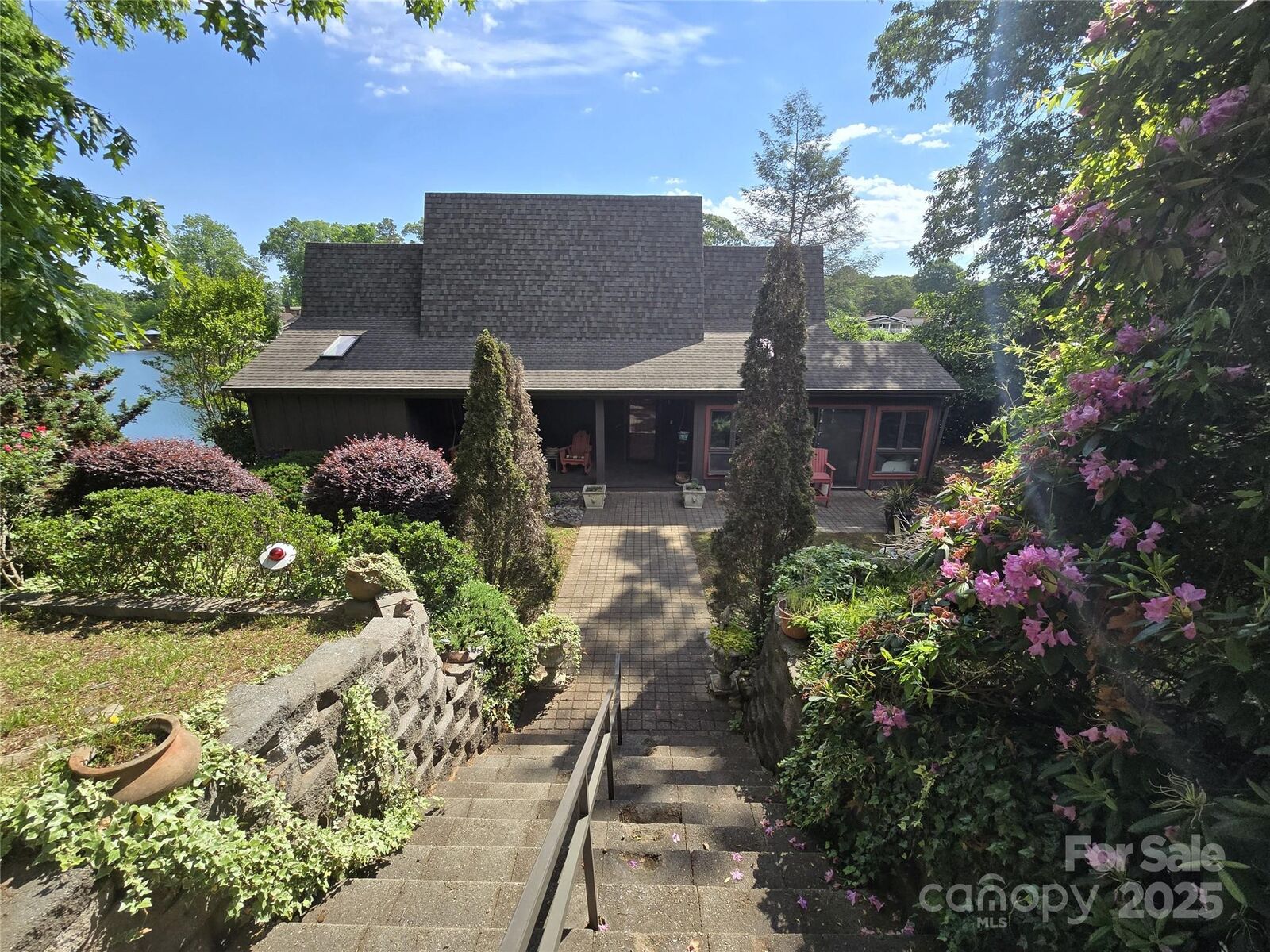 Property Photo: 6580 Central Drive NC 28613