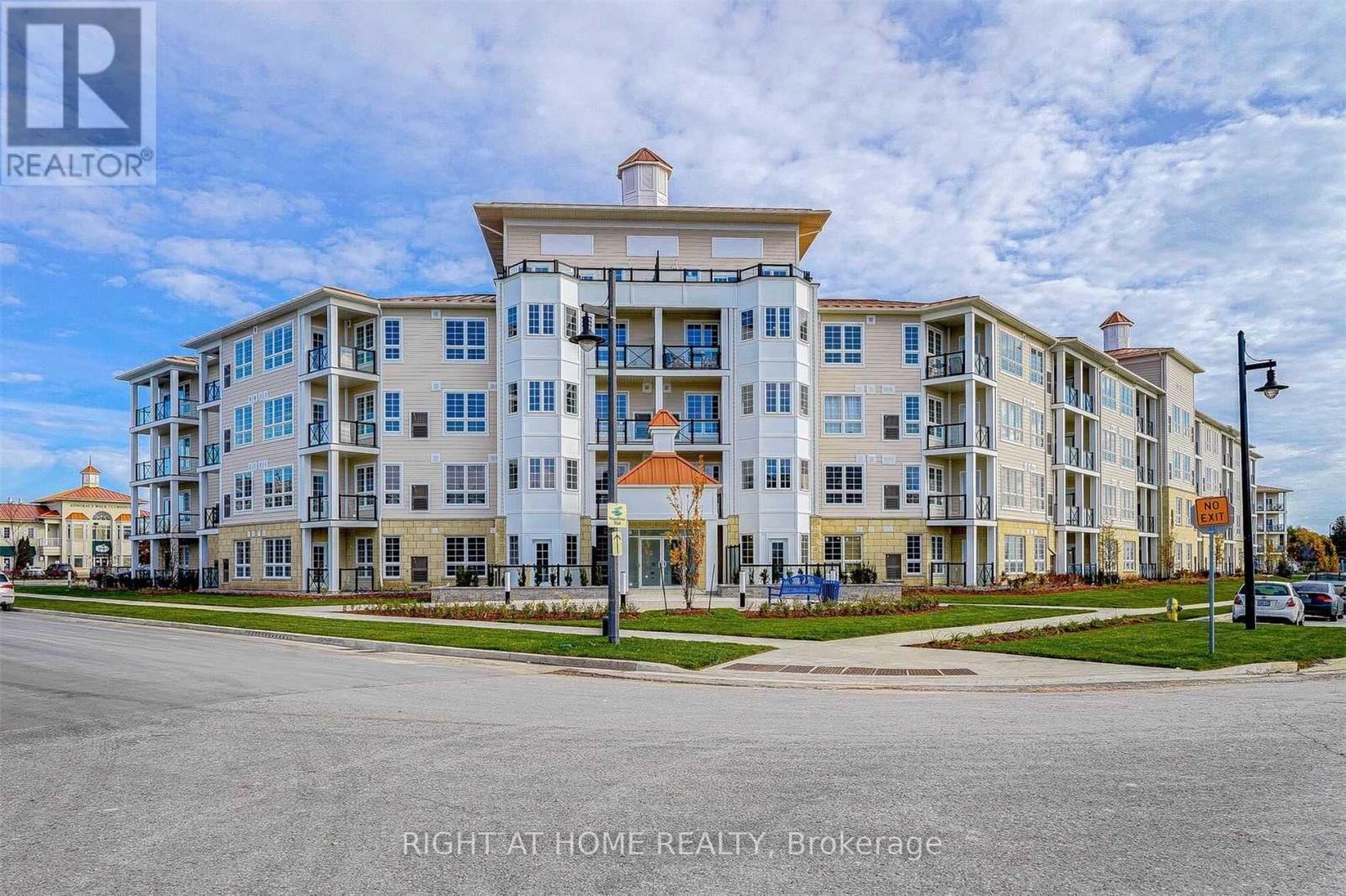 Property Photo:  50 Lakebreeze Drive 109  ON L1B 0V9 