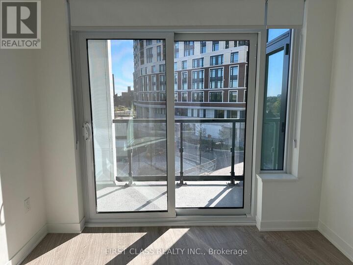 Property Photo:  2495 Eglinton Avenue West 316  ON L5M 2T2 