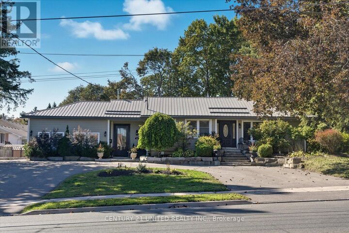 Photo de la propriété:  749 Spillsbury Drive  ON K9K 1K9 