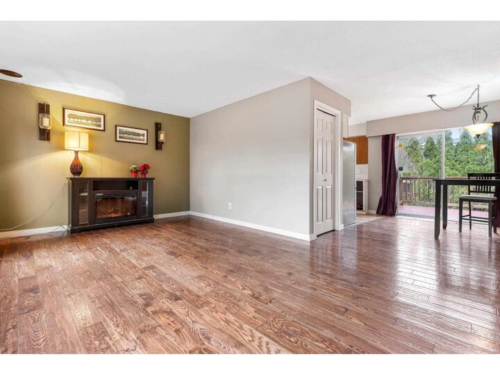 Photo de la propriété:  31949 Silverdale Avenue  BC V2V 2L2 