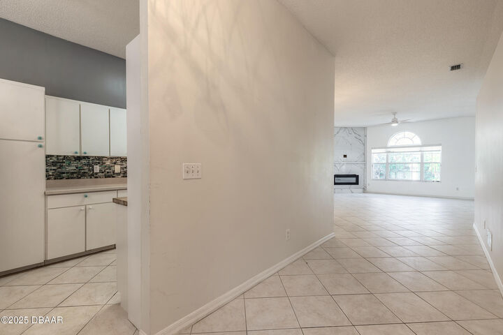 Property Photo: 21 Meadow Ridge View FL 32174