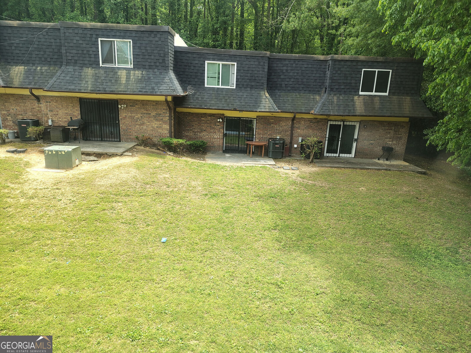 Property Photo: 187 Peyton Place SW GA 30311