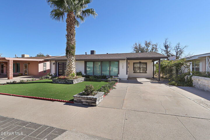 Property Photo:  1304 Honeysuckle Drive  TX 79925 