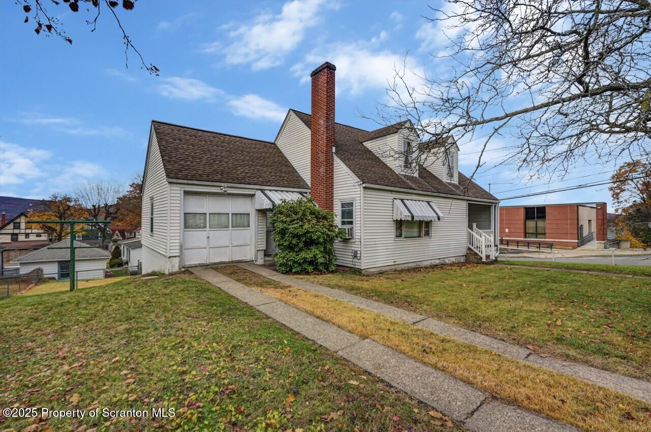 Property Photo:  2349 Adams Avenue  PA 18509 