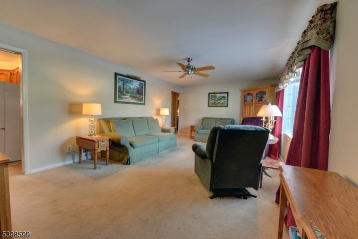 Property Photo:  17 Garden Pl  NJ 07444 