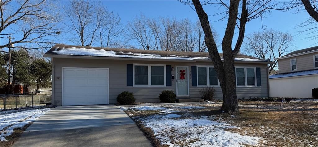 Property Photo:  520 S Alta Lane  KS 66061 