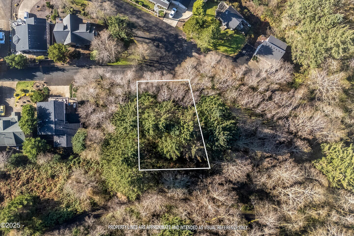 Property Photo: Tl 3211 NE Williams Court OR 97367