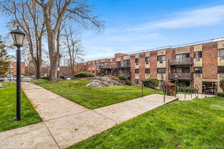 Property Photo: 115 Dehaven Drive 114 NY 10703