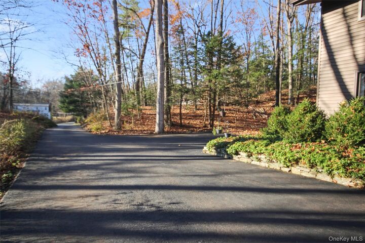 Property Photo:  5 Van Court  NY 12538 