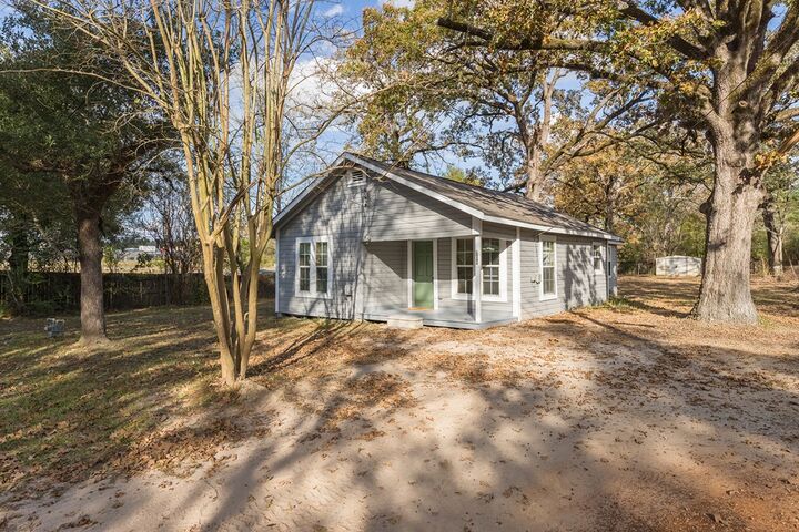 Property Photo:  706 Neches  TX 75901 