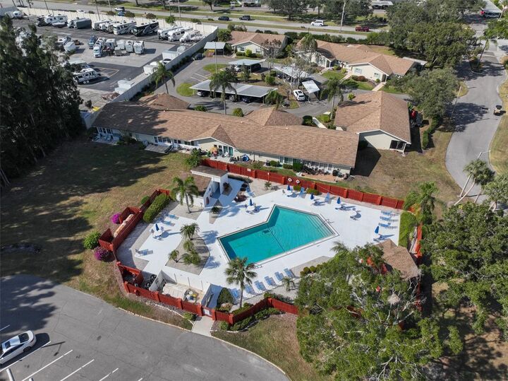 Property Photo:  313 Knottwood Court  FL 33573 