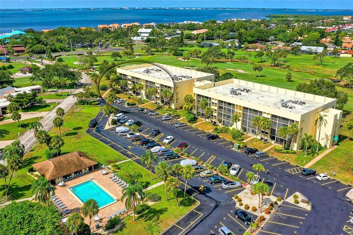 Property Photo: 6124 43rd Street W 208A FL 34210