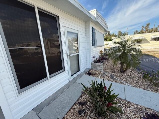 Property Photo:  26 Siesta Circle W  FL 34229 