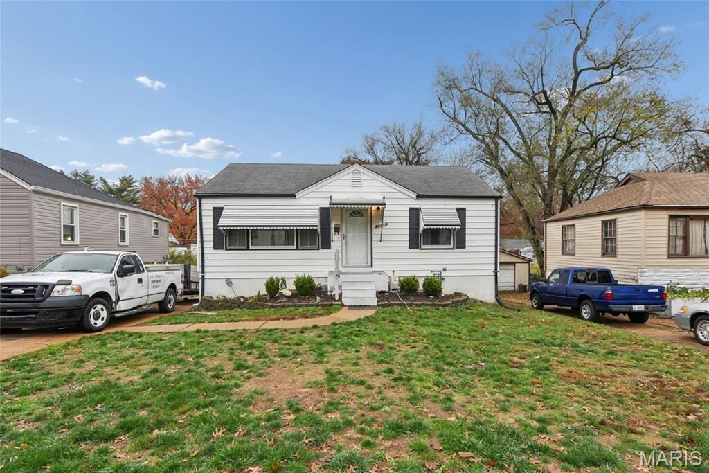 Property Photo: 7829 Utica Drive MO 63133