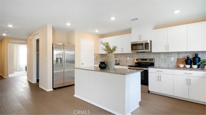 Property Photo:  1479 Saddle Circle  CA 92582 