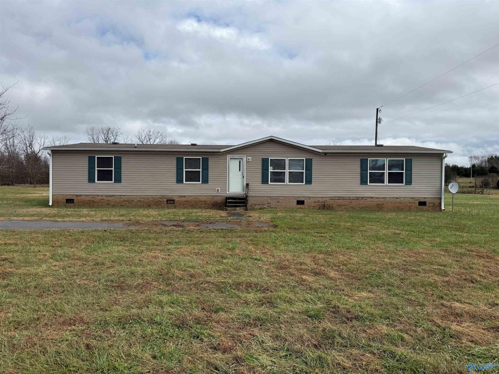 Property Photo:  980 Market Street  TN 38477 