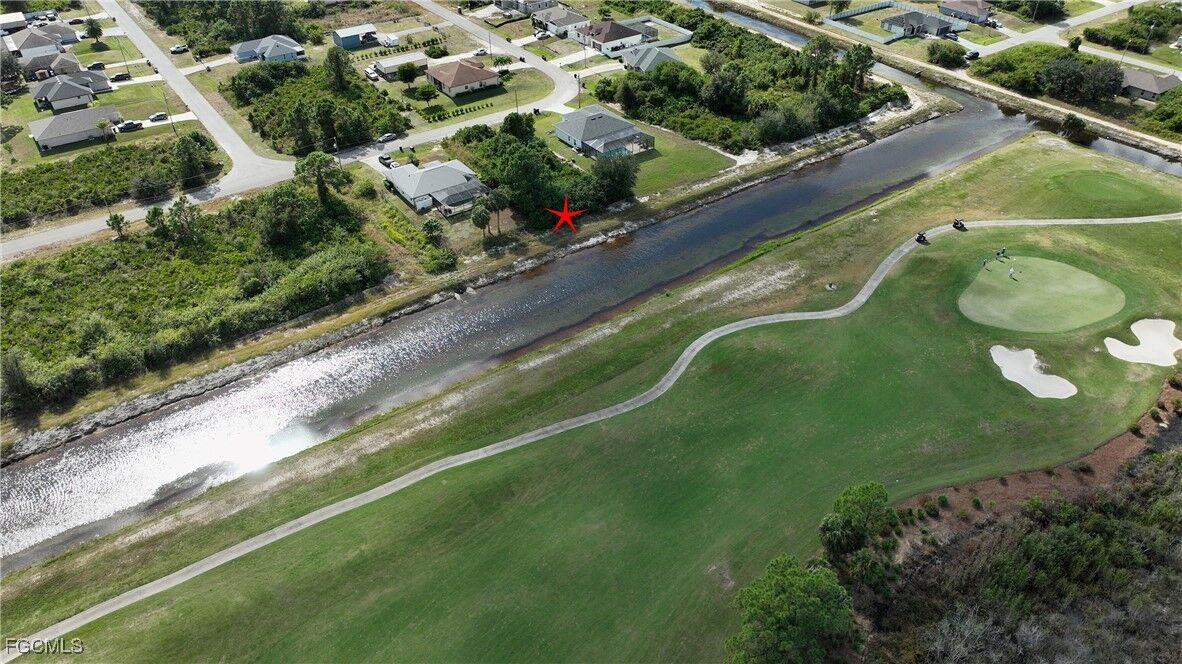 Property Photo:  105 Paddock Street  FL 33974 
