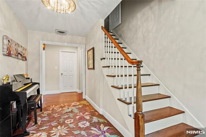 Property Photo:  10 Allendale Road  NJ 07458 