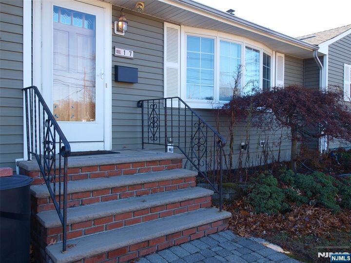 Property Photo: 17 Garden Place NJ 07444