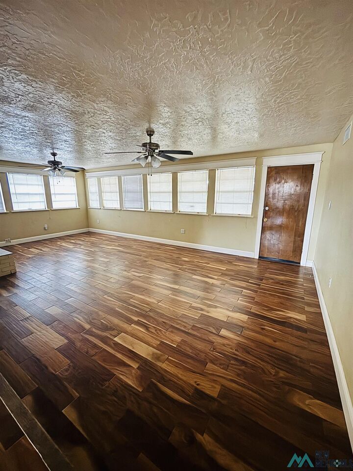 Property Photo:  1317 Stratford Lane  NM 88101 