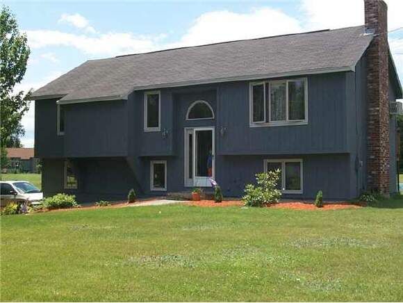 Property Photo:  5 Newhouse Drive  NH 03038 