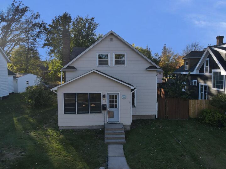 Property Photo: 511 8th Street NE MN 56479