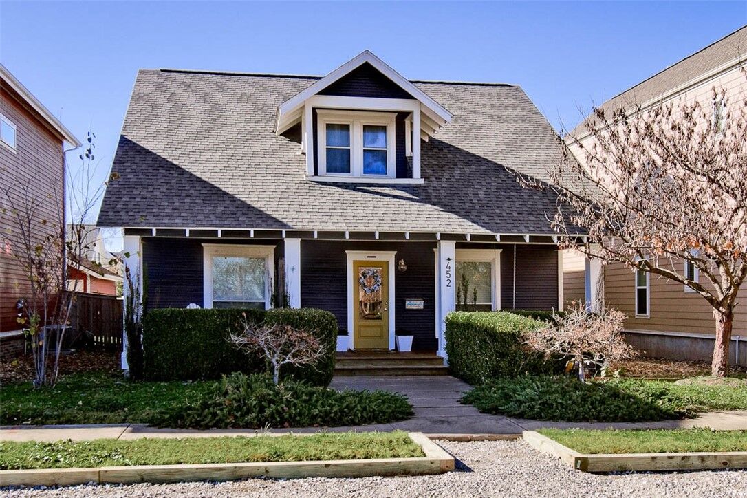 Property Photo: 452 SW B Street AR 72712