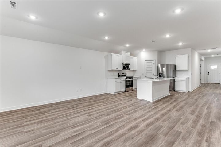 Property Photo:  4604 W Aurora Street  AR 72704 