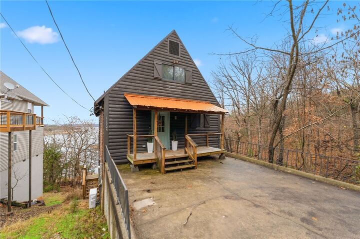 Property Photo: 11904 White Oak Drive AR 72732