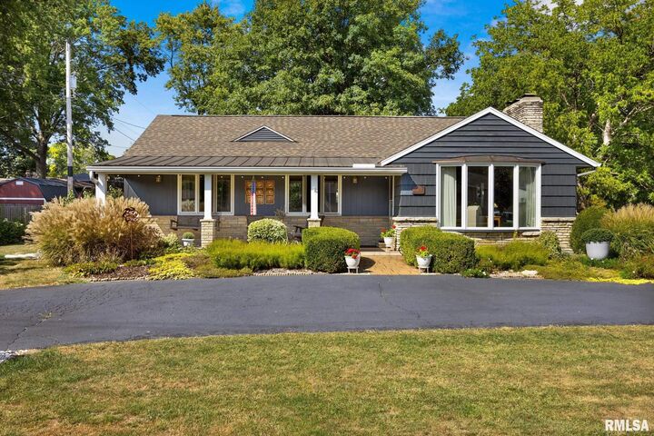 Property Photo:  1017 W Northmoor Road  IL 61614 