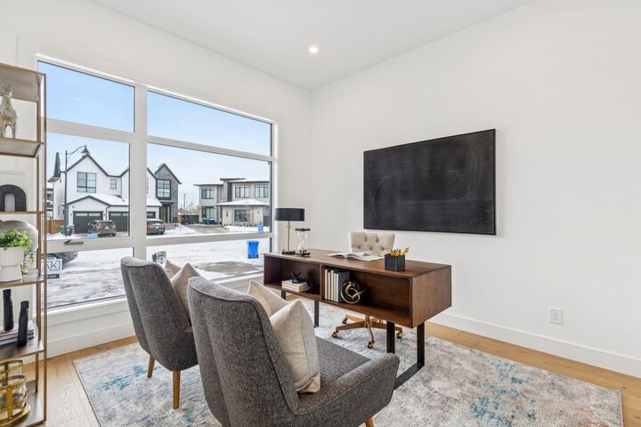 Property Photo:  43 Elveden Park SW  AB T3H 2A9 