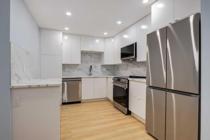 Property Photo: 2425 90 Avenue SW 325 AB T2V 4X8