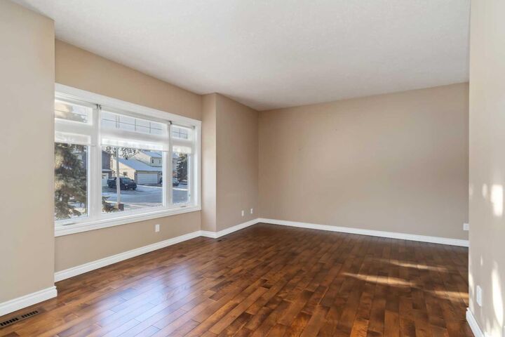 Property Photo:  140 Brosseau Crescent  AB T9K 2G8 