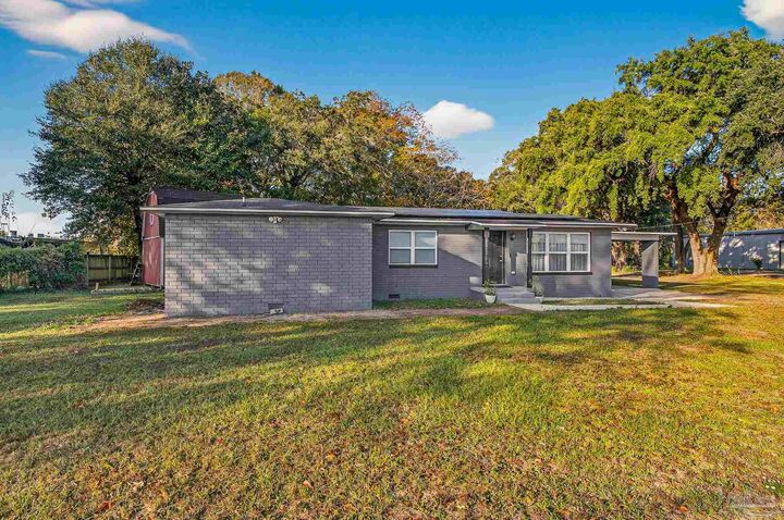 Property Photo: 9225 N Palafox Hwy FL 32534