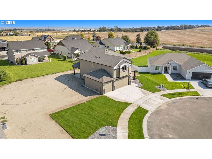 Property Photo: 104 Tiber Ct OR 97818