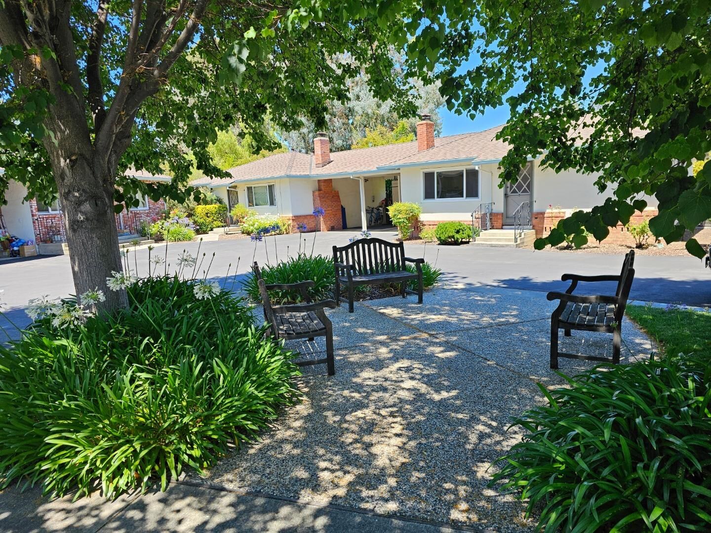 Property Photo:  282 Monroe Drive 1  CA 94040 