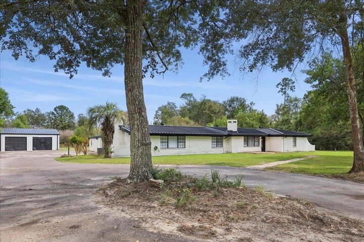 Property Photo: 3408 Lawn Oak Dr TX 77632