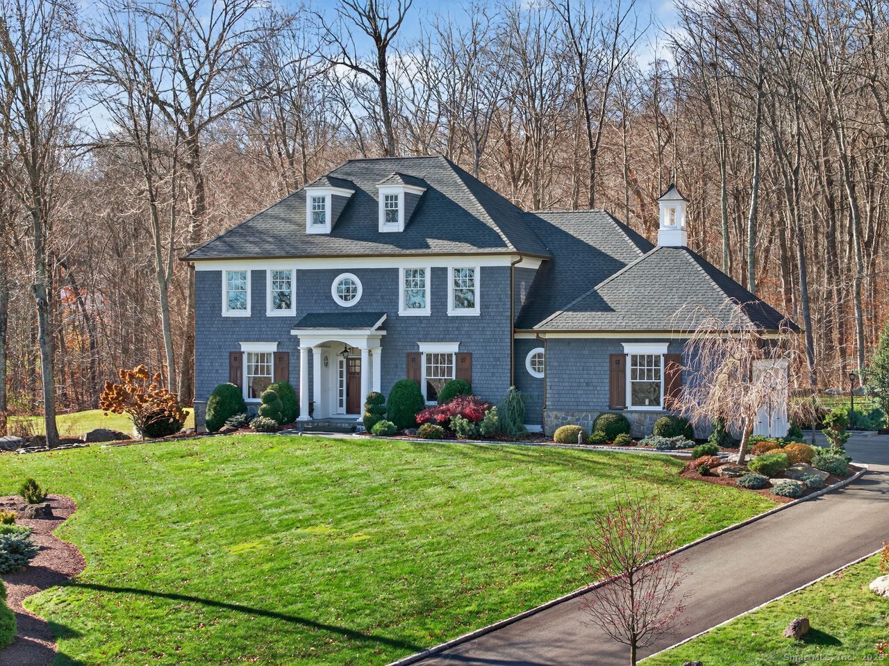 Property Photo: 401 Fox Hopyard Road CT 06423