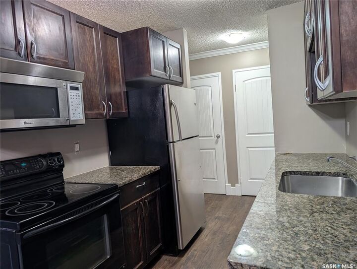 Property Photo:  929 Northumberland Avenue 103  SK S7L 3W8 