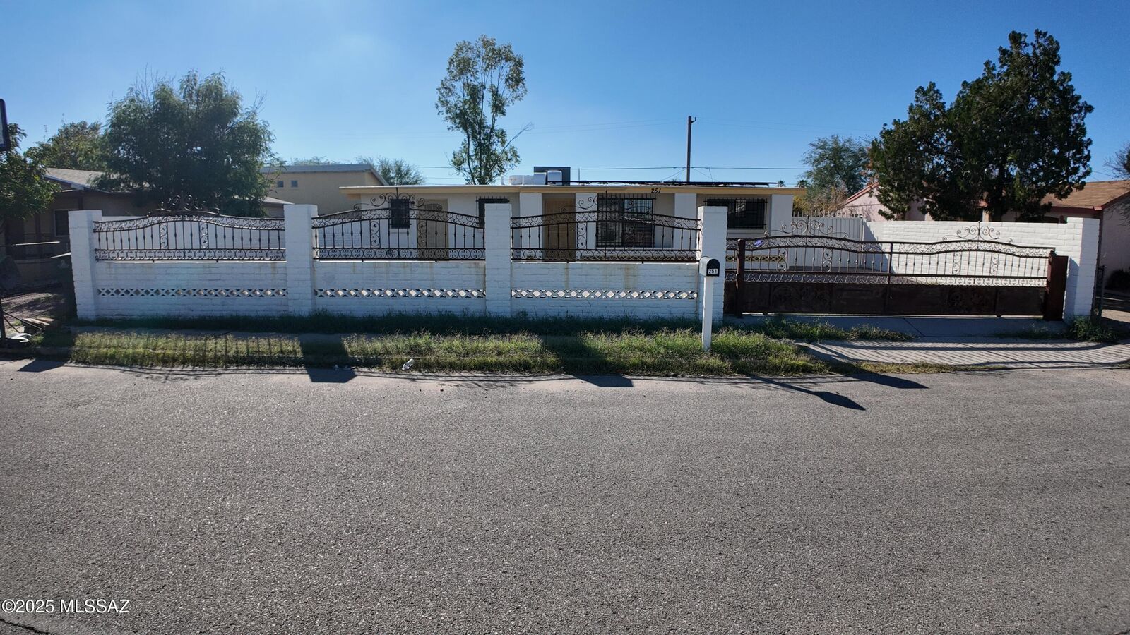 Property Photo:  251 W Missouri Street  AZ 85714 